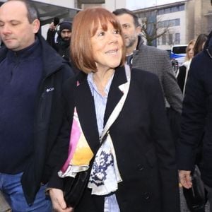 Gisèle Pelicot - Dernier jour du procès des viols de Mazan: Dominique Pélicot arrive arrive au palais de justice d'Avignon lors du procès de son ex-mari D.Pelicot, accusé de l'avoir droguée pendant près de dix ans et d'avoir invité des inconnus à la violer à leur domicile de Mazan, une petite ville du sud de la France, à Avignon le 19 décembre 2024. © Franz Chavaroche / Bestimage