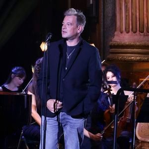 Père d'Anna, 22 ans, qu'il a eue avec Chiara Mastroianni, Benjamin Biolay est également celui de Luisa, 7 ans, fruit de ses amours avec l'actrice Sofia Wilhelmi.

Exclusif - Benjamin Biolay lors de l'enregistrement de l'émission "Le Grand Echiquier - Spéciale Serge Gainsbourg" présentée par C.Chazal et A.Manoukian et diffusée le 7 avril 2026 sur France 2, à Paris, France, le 17 septembre 2025. © Jack Tribeca/Bestimage