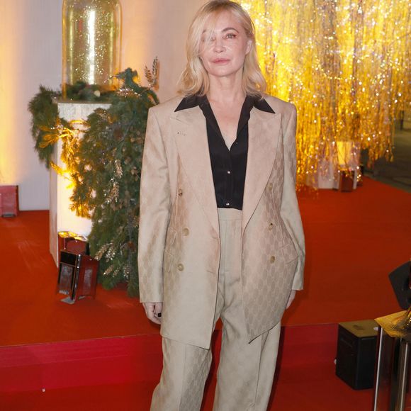 Vendredi 28 février 2025, elle co-animera la cérémonie des César aux côtés de nombreuses autres célébrités.

Emmanuelle Béart, marraine de l’événement - Le Comité du Faubourg Saint-Honoré dévoile les décorations et illuminations de Noël de ses rues à l’occasion de son emblématique "Winter Time" réunissant ses Maisons membres, les élus locaux et l’ensemble des riverains autour d’une soirée magique et d’une cause noble. A Paris, mardi 26 novembre 2024. © Christophe Aubert via Bestimage