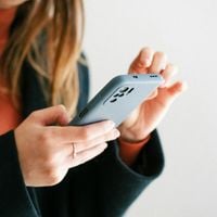 La psychologie explique pourquoi certaines personnes suppriment et réécrivent sans cesse leurs messages