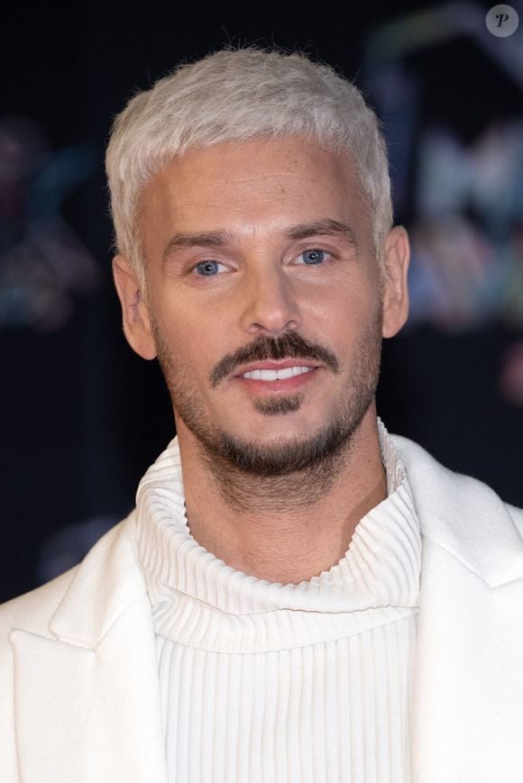 Isaiah se coince le doigt, Kenna arrive avec le nez en sang…

Matt Pokora assiste à la 24ème édition des NRJ Music au Palais des Festivals, le 18 novembre 2022 à Cannes, France. Photo by David Niviere/Abacapress.com