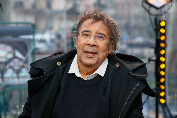 Laurent Voulzy lors de l'émission "Notre-Dame la réouverture" sur France 2 pour la cérémonie de réouverture de la cathédrale Notre-Dame de Paris, le 7 décembre 2024. 

© Christophe Clovis / Cyril Moreau / Bestimage
