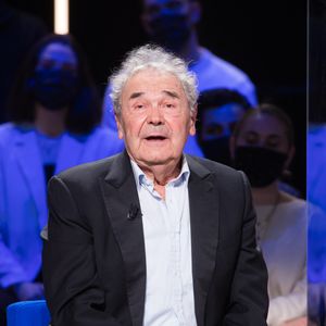 Pierre Perret - Enregistrement de l'émission "La boîte à Secrets 9" à Paris, qui sera diffusée le 9 septembre sur France 3.
© Tiziano Da Silva / Bestimage