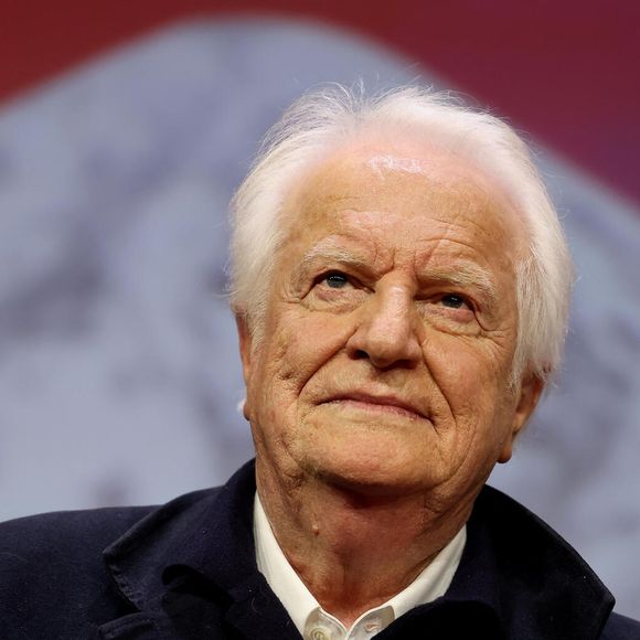 À l’occasion du portrait de la semaine de l’émission "Sept à Huit", diffusé sur TF1 dimanche 15 février 2026, André Dussollier explique comprendre pourquoi le personnage qu'il joue dans le film refuse de donner de l'argent à ses enfants.

André Dussollier - Cérémonie d'ouverture du 29ème Festival International du Film de Comédie de l'Alpe d'Huez le 19 Janvier 2026. © Dominique Jacovides/Bestimage