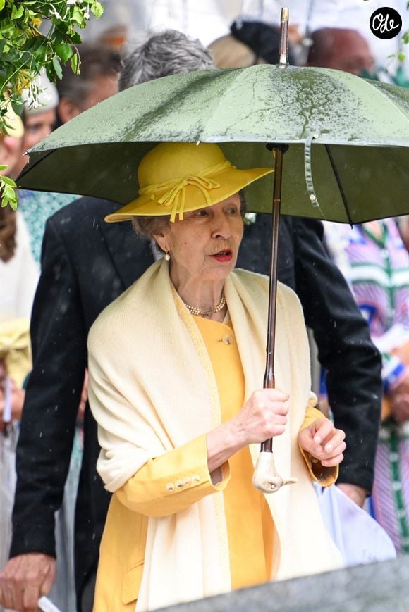 La princesse Anne - Mariage royal de Peter Phillips et Harriet Sperling à l'église All Saints' Church de Kemble le 6 juin 2026. Photo : Backgrid UK/ Bestimage