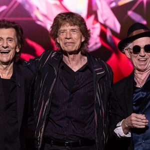 Les membres du groupe des Rolling Stones, Ronnie Wood, Mick Jagger, et Keith Richards lors du lancement de lors dernier album "Hackney Diamonds" à Londres, Royaume Uni, le 6 septembre 2023.
© Backgrid UK/ Bestimage