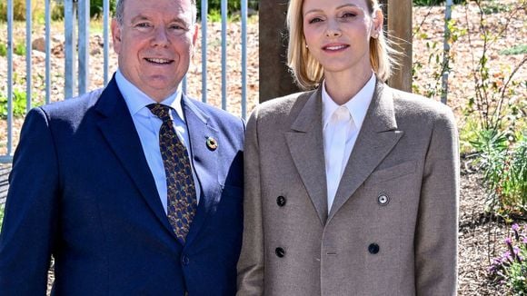 Charlène élégante en tailleur, Camille Gottlieb sort l’accessoire de la saison… La famille de Monaco présente pour une cause chère à son cœur