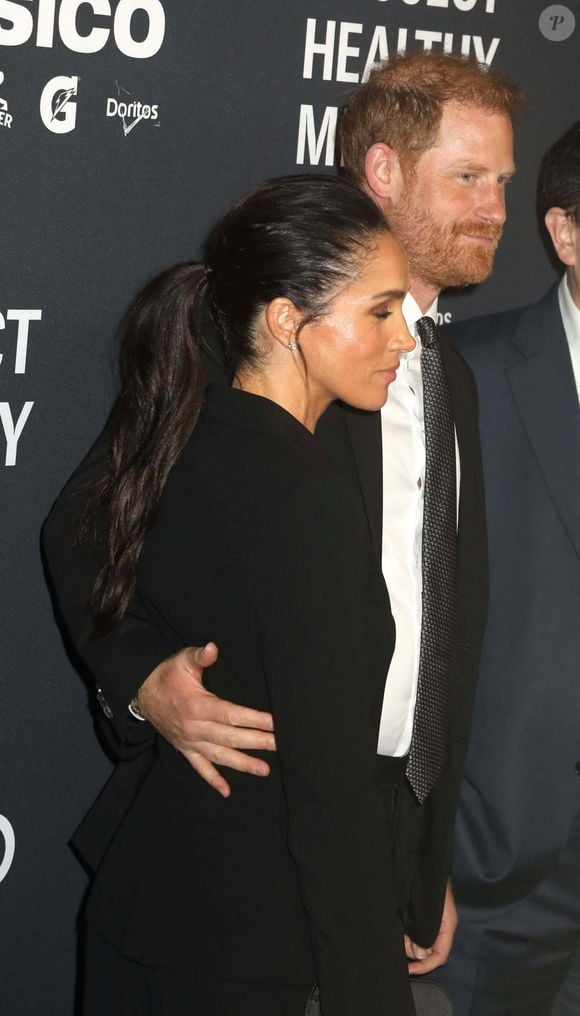 Les Sussex sont les parents de deux enfants et ils souhaitent que tout se passe bien pour eux. 

Le prince Harry, duc de Sussex et Meghan Markle, duchesse de Sussex, lors du 3ème gala annuel du projet "Healthy Minds" aux Spring Studios à New York, le 9 octobre 2025.Photo : Zuma Press / Bestimage