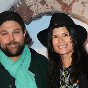 Arthur Jugnot et Flavie Péan - Soirée de gala pour la première de la comédie musicale "Mamma Mia ! Le Musical" au Casino de Paris le 26 octobre 2023. Déjà saluée par plus de 65 millions de spectateurs dans le monde, la comédie musicale culte «Mamma Mia !» est de retour au Casino de Paris, et ce jusqu'au 21 janvier prochain. © Coadic Guirec/Bestimage