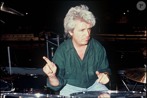 Archives - Marc Cerrone en studio en 1989