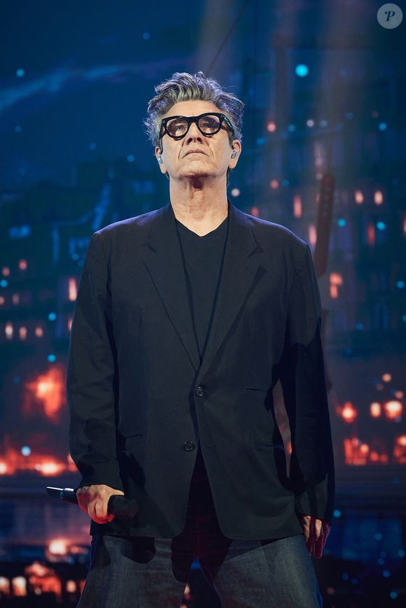 Proche de la famille Gainsbourg, il a aidé Lulu Gainsbourg, le plus jeune des fils de Serge Gainsbourg.

Marc Lavoine lors de l’enregistrement de l’émission “Les stars s’unissent pour le Sidaction” au théâtre Marigny à Paris, France, le 11 mars 2025. L’émission sera diffusée en prime le 22 mars sur France 2. © Guirec-Moreau/ Bestimage