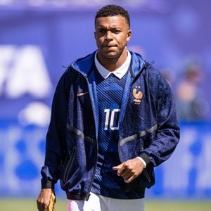 Cependant, Kylian Mbappé ignore totalement qu'il fait vivre malgré lui un enfer à un jeune homme âgé de 18 ans qui porte exactement le même nom que lui

Kylian Mbappé (France), n° 10. East Rutherford, New York-New Jersey, stade du New Jersey, États-Unis d'Amérique. Football, Coupe du monde, France contre Sénégal le 16 juin 2026. © PsnewZ/Bestimage