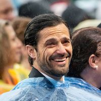 Famille royale de Suède : Le prince Carl Philip et Madeleine face à un imprévu, ils finissent emmitouflés dans du plastique