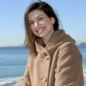 Il y soutient son ex-épouse Lucie Bernardoni…

La chanteuse française Lucie Bernardoni pose lors d'une séance photo à Nice, dans le sud de la France, le 01 mars 2014. Photo par Patrice Masante/Abacapress.com