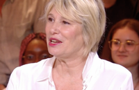 Invitée sur le plateau de "Quelle Époque !", Maïtena Biraben a accepté de se livrer avec sincérité sur son quotidien et sur l'impact de son autisme dans sa vie familiale, notamment dans l'éducation de ses deux fils, Lucas et Gabriel. 

Maïtena Biraben dans "Quelle Époque" sur France 2