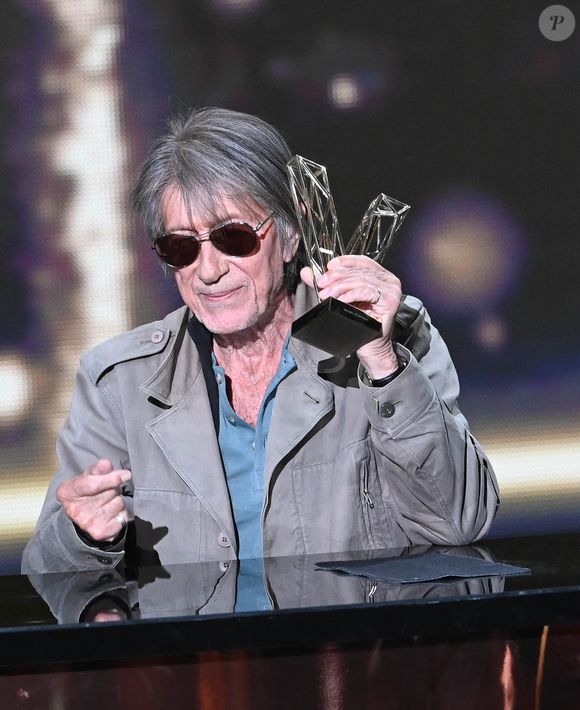 Jacques Dutronc (Victoire d'honneur) lors de la 37ème cérémonie des Victoires de la musique à la Seine musicale de Boulogne-Billancourt, le 11 février 2022.
© Guirec Coadic/Bestimage