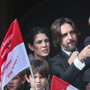 Andrea Casiraghi, Tatiana Santo Domingo, Charlotte Casiraghi, India Casiraghi, Stefano Casiraghi, Raphaël Elmaleh, Francesco Casiraghi assistent au défilé sur le balcon du palais lors de la célébration de la Fête Nationale le 19 novembre 2022 à Monaco Ville, Principauté de Monaco. Photo Marco Piovanotto/IPA/ABACAPRESS.COM