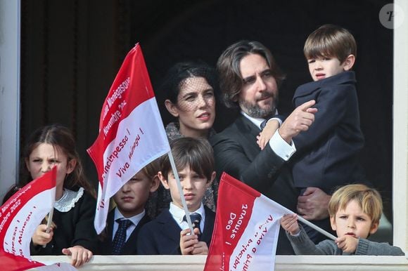 Andrea Casiraghi, Tatiana Santo Domingo, Charlotte Casiraghi, India Casiraghi, Stefano Casiraghi, Raphaël Elmaleh, Francesco Casiraghi assistent au défilé sur le balcon du palais lors de la célébration de la Fête Nationale le 19 novembre 2022 à Monaco Ville, Principauté de Monaco. Photo Marco Piovanotto/IPA/ABACAPRESS.COM