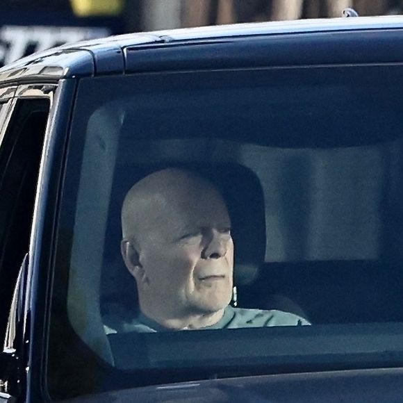 il est atteint de dégénérescence lobaire frontotemporale (DFT)

Bruce Willis à Studio City en Californie en 2025

©Backgrid USA / Bestimage