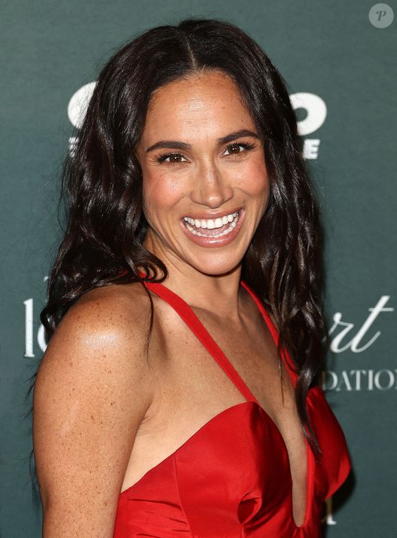 L'épouse du prince Harry a fait savoir qu'elle était particulièrement fan d'une station de radio. 

Meghan Markle arrive au gala de l'hôpital pour enfants 2024 de Los Angeles qui se tient à l'Event Deck du LA LIVE à Los Angeles, CA, États-Unis, le samedi 5 octobre 2024. © Rico Juan Pablo/SPUS/ABACA