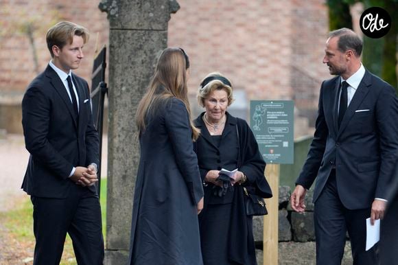 Le roi Haakon, la princesse héritière Ingrid Alexandra, la reine Sonja et le prince Sverre Magnus assistent à la cérémonie funéraire du roi Harald V à l'église d'Asker, à Asker, en Norvège, le 30 août 2026. Photo de Javad Parsa/Scanpix Norway/ABACAPRESS.COM