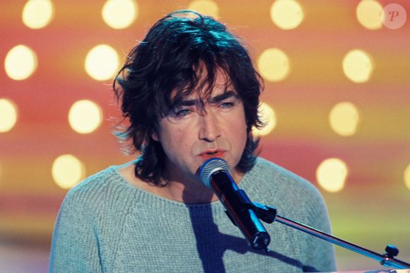 Archives - Jean-Louis Murat lors d'une émission "Vivement Dimanche" en 2000.  

Photo : JLPPA / Bestimage