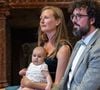 La princesse Charlène a pris le bébé dans ses bras avec tendresse.

Charlene de Monaco est allée à la rencontre de Anna Ella Carlevaris, la 10 000ème citoyenne de la Principauté. Capture d'écran Instagram