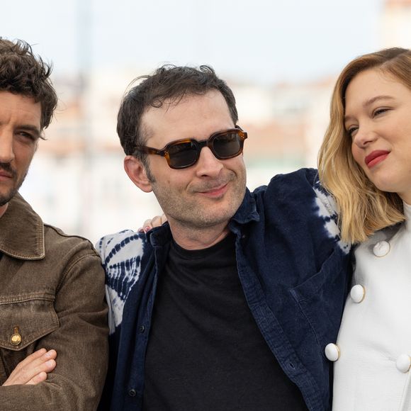 Niels Schneider, Arthur Harari, Léa Seydoux - Photocall du film "L'Inconnue" lors du 79ème Festival International du Film de Cannes, le 19 mai 2026.
© Jacovides/Moreau/Bestimage