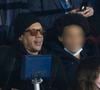JoeyStarr a initié ses deux premiers fis au football.
Joey Starr et son fils au match de Ligue 1 PSG-Monaco (2-0)" au Parc des Princes à Paris le 12 décembre 2021. © Cyril Moreau/Bestimage