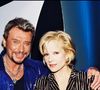 Sylvie Vartan évoque ensuite sa vie avec Tony Scotti, qu’elle a épousé en 1998.

Sylvie Vartan et Johnny Hallyday.
DANIEL ANGELI / BESTIMAGE