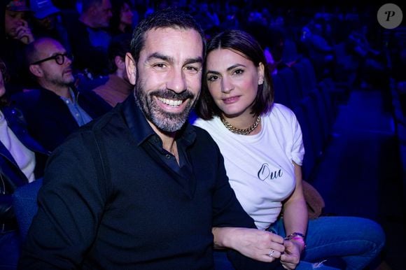 “On ne peut pas passer 22 ans ensemble et se détester du jour au lendemain. Nous avons eu un beau mariage, nous aurons un beau divorce”, assurent-ils 

Exclusif - Robert Pires et sa femme Jessica - People au spectacle de Malik Bentalha "Encore" au Dôme de Paris - Palais des Sports à Paris le 20 février 2020. © Cyril Moreau/Bestimage