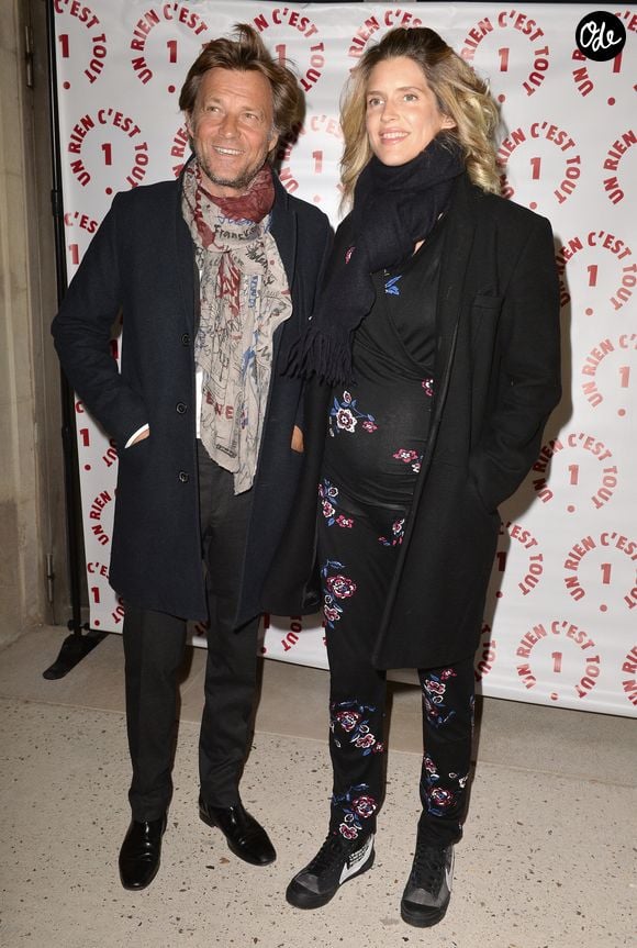 Alice Taglioni révèle également qu'elle s'est construite avec un cercle très restreint autour d'elle.

Laurent Delahousse et sa compagne Alice Taglioni (enceinte) lors d'une visite privée et d'un dîner de gala caritatif donné en faveur des actions de l'association "Un Rien C'est Tout" au musée Rodin à Paris, France, le 19 septembre 2019. © Veeren/Bestimage