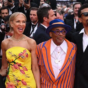 Un film du célèbre réalisateur américain Spike Lee

(de gauche à droite) Satchel Lee, Tonya Lewis Lee, Spike Lee et Jackson Lee, assistent à la première de "Highest 2 Lowest" au 78ème Festival de Cannes à Cannes, France. Date de la photo : lundi 19 mai 2025. 
Doug Peters/PA Wire