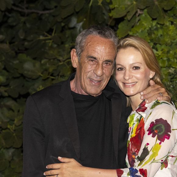 La journaliste évoque leur relation fusionnelle et les nombreux moments qu’ils partageaient au quotidien.

Thierry Ardisson et sa femme Audrey Crespo-Mara - Véronique Sanson en concert à l'occasion de la présentation de sa tournée "Hasta Luego" au théâtre de Verdure lors du festival de Ramatuelle le 1er aout 2023. © Cyril Bruneau / Festival de Ramatuelle / Bestimage