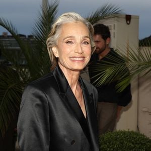 Kristin Scott Thomas pose sur le tapis rouge lors de la cérémonie d'ouverture du 36e Festival du Film Britannique et Irlandais de Dinard à Dinard, jeudi 2 octobre 2025 (Crédit image : © Mickael Chavet/ZUMA Press Wire).