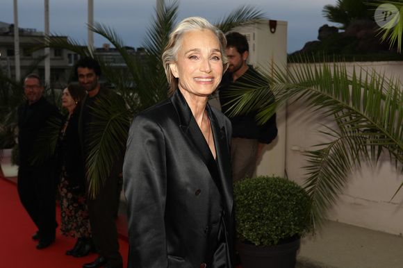 Kristin Scott Thomas pose sur le tapis rouge lors de la cérémonie d'ouverture du 36e Festival du Film Britannique et Irlandais de Dinard à Dinard, jeudi 2 octobre 2025 (Crédit image : © Mickael Chavet/ZUMA Press Wire).