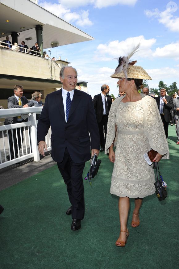 Il a contribué à la vaste rénovation du domaine de Chantilly, au nord de Paris. 

L'Aga Khan lors du prix Diane de Longines en 2012 à Chantilly

©AGENCE / BESTIMAGE