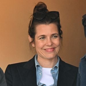 Charlotte Casiraghi, son compagnon Nicolas Mathieu en tribune lors de la septième journée du Rolex Monte-Carlo Masters au Monte-Carlo Country Club de Monaco le 11 avril 2026.

© Bruno Bebert / Bestimage