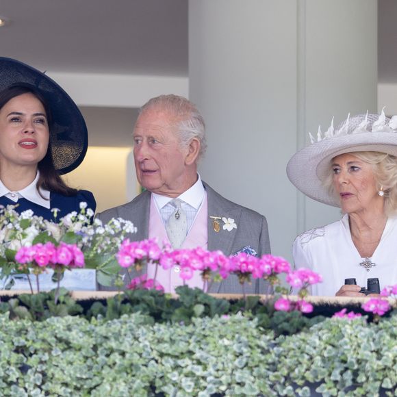 Sophie Winkleman a fait quelques confidences au sujet des Windsor.

Quatrième jour du meeting royal d'Ascot, à l'hippodrome d'Ascot, dans le Berkshire, au Royaume-Uni. Sur la photo : le roi Charles III, la reine Camilla Parker Bowles, reine consort d'Angleterre, et Sophie Winkleman. Photo par GOFF/BESTIMAGE