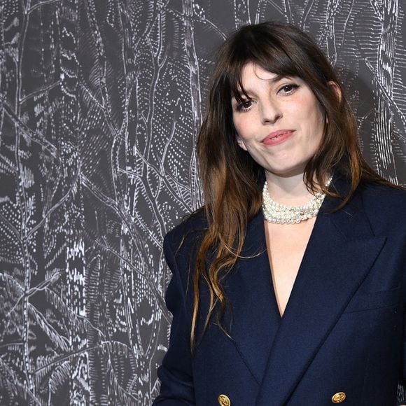 Lou Doillon - Vernissage de l'exposition Ruinart "Promenade en Champagne" au Carreau du Temple à Paris. Le 9 mars 2023
© Giancarlo Gorassini / Bestimage