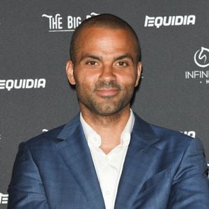 Passionné de chevaux et de courses hippiques depuis tout petit

Tony Parker devient l'ambassadeur des courses hippiques en France et lance une série sur la chaine Equidia à l'Hippodrome ParisLongchamp le 17 juin 2021.

© Coadic Guirec / Bestimage