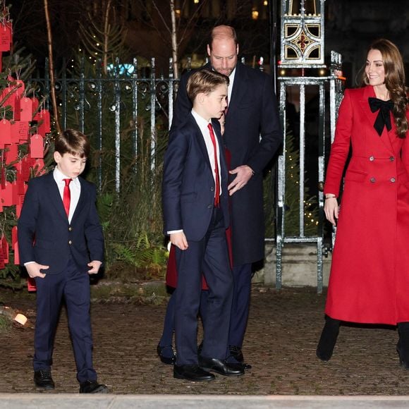 Catherine (Kate) Middleton, princesse de Galles, Prince William Prince de Galles Duc de Cambridge (Le prince William, prince de Galles), Prince George (Le prince George de Galles), Princesse Charlotte (La princesse Charlotte de Galles) lors de la cérémonie Together At Christmas Carol Service à l'Abbaye de Westminster à Londres. © Alpha Press/Bestimage