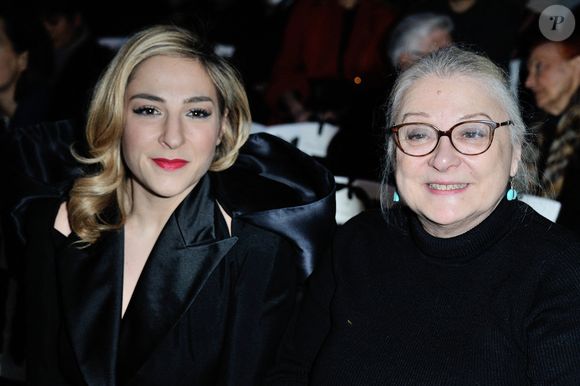 Marilou Berry et sa mère Josiane Balasko assistent au défilé Jean-Paul Gaultier Haute Couture Printemps Été 2017 dans le cadre de la semaine de la mode à Paris le 25 janvier 2016 à Paris, France. Photo by Aurore Marechal/ABACAPRESS.COM