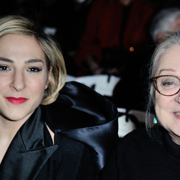 Marilou Berry et sa mère Josiane Balasko assistent au défilé Jean-Paul Gaultier Haute Couture Printemps Été 2017 dans le cadre de la semaine de la mode à Paris le 25 janvier 2016 à Paris, France. Photo by Aurore Marechal/ABACAPRESS.COM