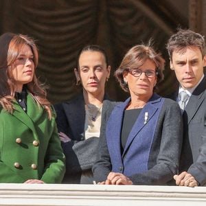 Camille Gottlieb, Pauline Ducruet, la princesse Stéphanie de Monaco et Louis Ducruet - La famille princière de Monaco au balcon du palais, à l'occasion de la Fête Nationale de Monaco, le 19 novembre 2024. © Jacovides-Bebert/Bestimage