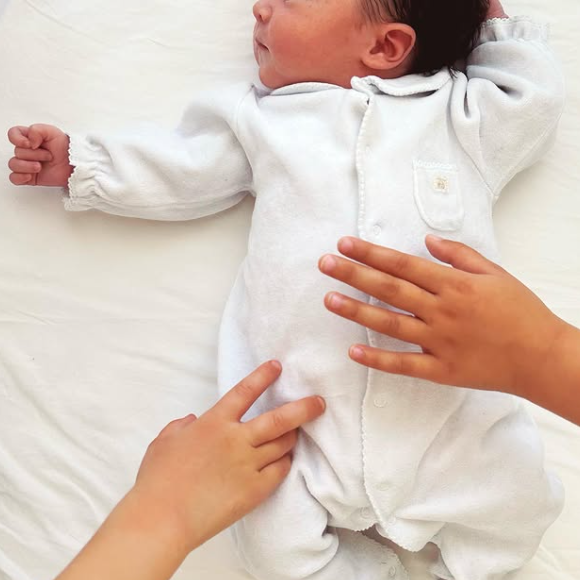 Avec la naissance le 15 juin de sa fille Nicole

Nicole, 3e enfant du couple formé par Thomas Hollande et Emilie Broussouloux