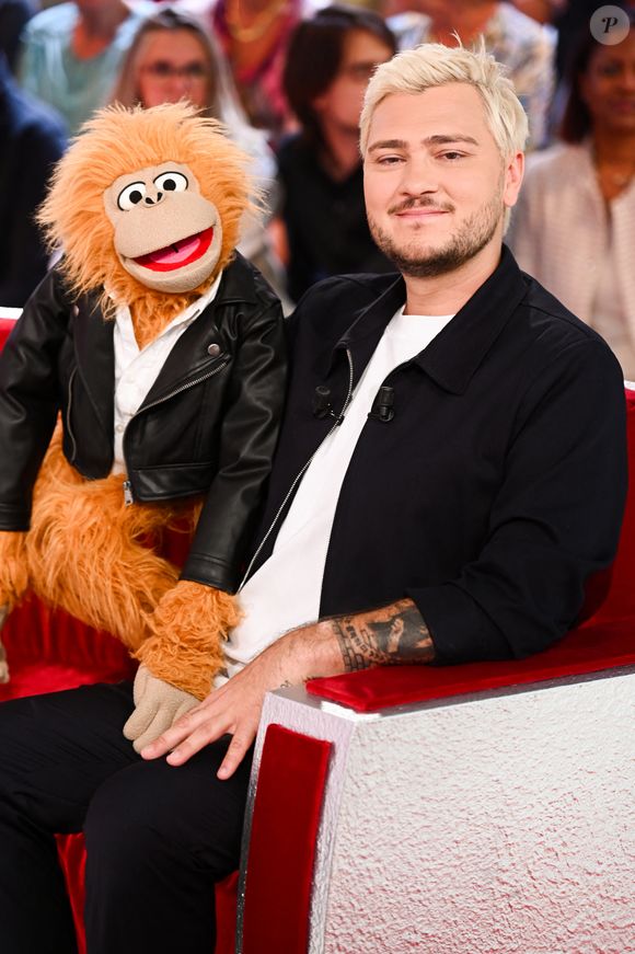 Ils sont ensemble depuis six ans maintenant.

Exclusif - Jeff Panacloc - Enregistrement de l'émission Vivement dimanche au studio Rive Gauche, présentée par M.Drucker, diffusée le 07 septembre 2025 sur France 3.  © Guillaume Gaffiot / Bestimage
