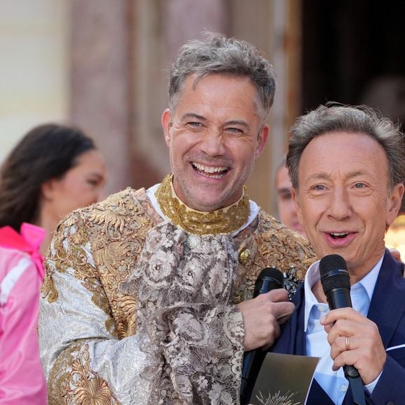 Exclusif - Emmanuel Moire, Louis Delort, Margaux Heller, Stéphane Bern lors de l'enregistrement de l'émission "Versailles en fêtes" diffusée le 5 septembre 2026 sur France 2, à Versailles, France, le 31 août 2026. © Anne-Sophie Guebey/Bestimage