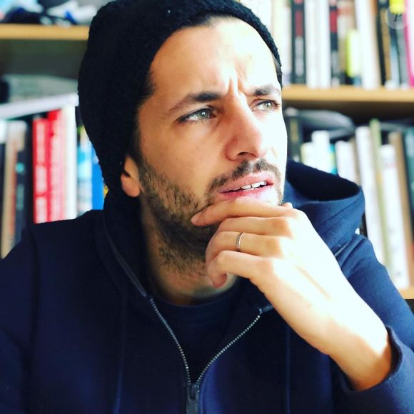 "Il y aura aussi l'arrivée d'au moins un nouveau chroniqueur pour pallier le départ de Benjamin Muller qui part vivre à l'étranger". 

Benjamin Muller sur Instagram