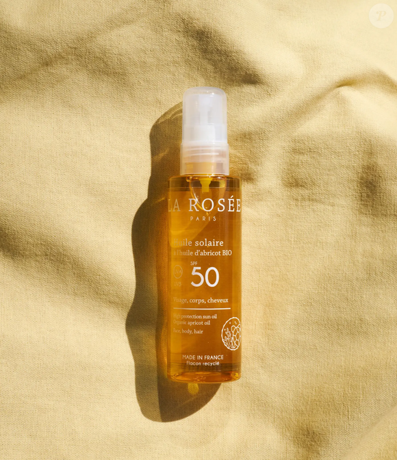 Proposée à 23,90 euros, l'huile solaire SPF 50 de La Rosée allie sensorialité et écoresponsabilité grâce à sa formule vegan et biodégradable qui sublime le bronzage.

L'huile solaire SPF 50 de La Rosée, dans notre top 5 des meilleures crèmes solaire !